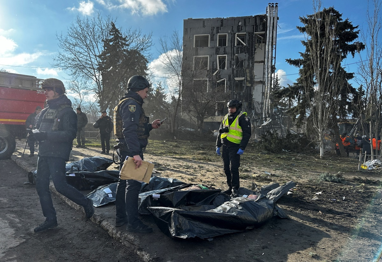 Bombardeo mortal en Izium, Járkov, Ucrania. Foto: Reuters (Sofiia Gatilova)