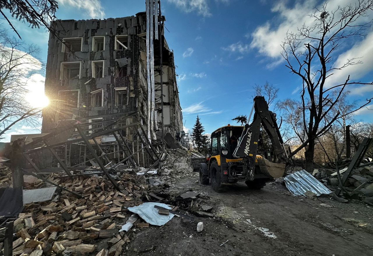 Bombardeo mortal en Izium, Járkov, Ucrania. Foto: Reuters (Sofiia Gatilova)