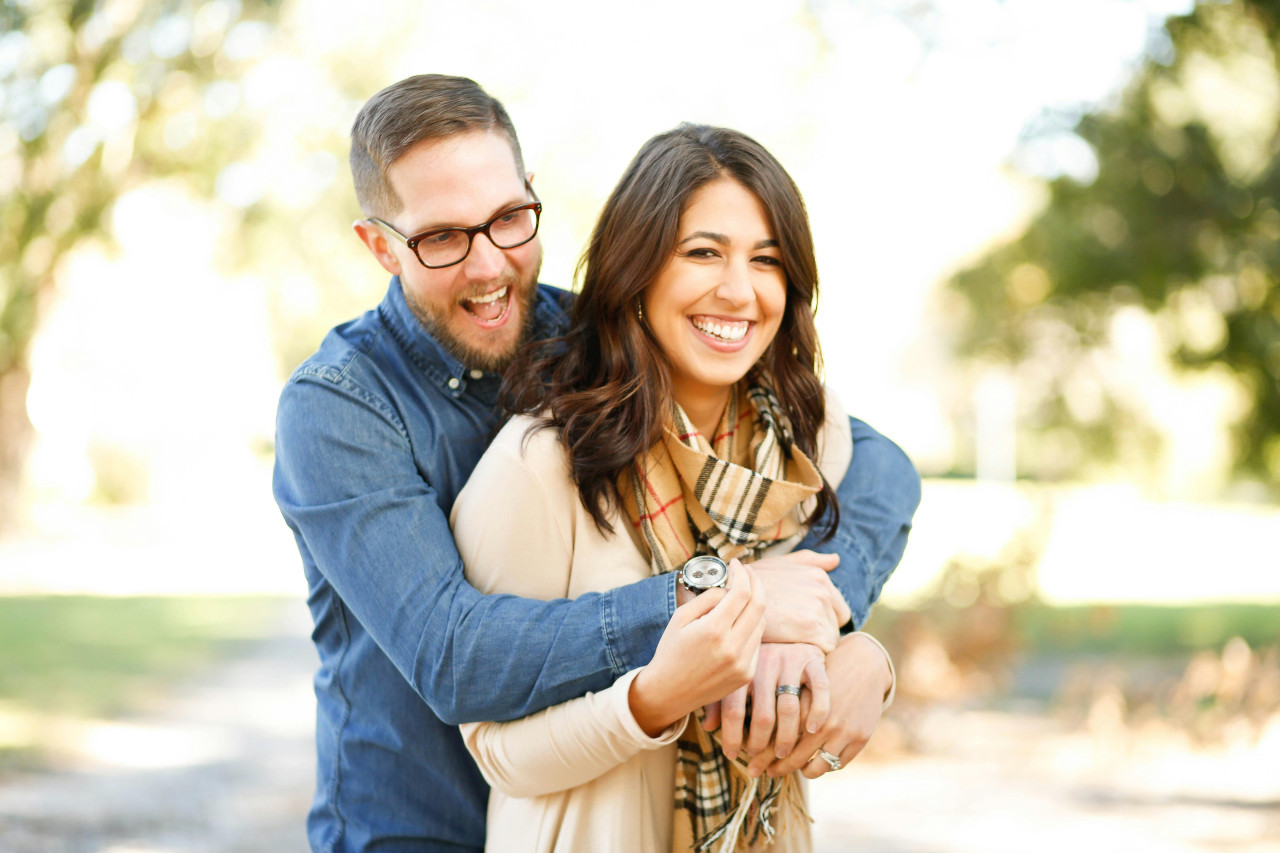 Parejas, enamorados, amor. Foto: Pexels.