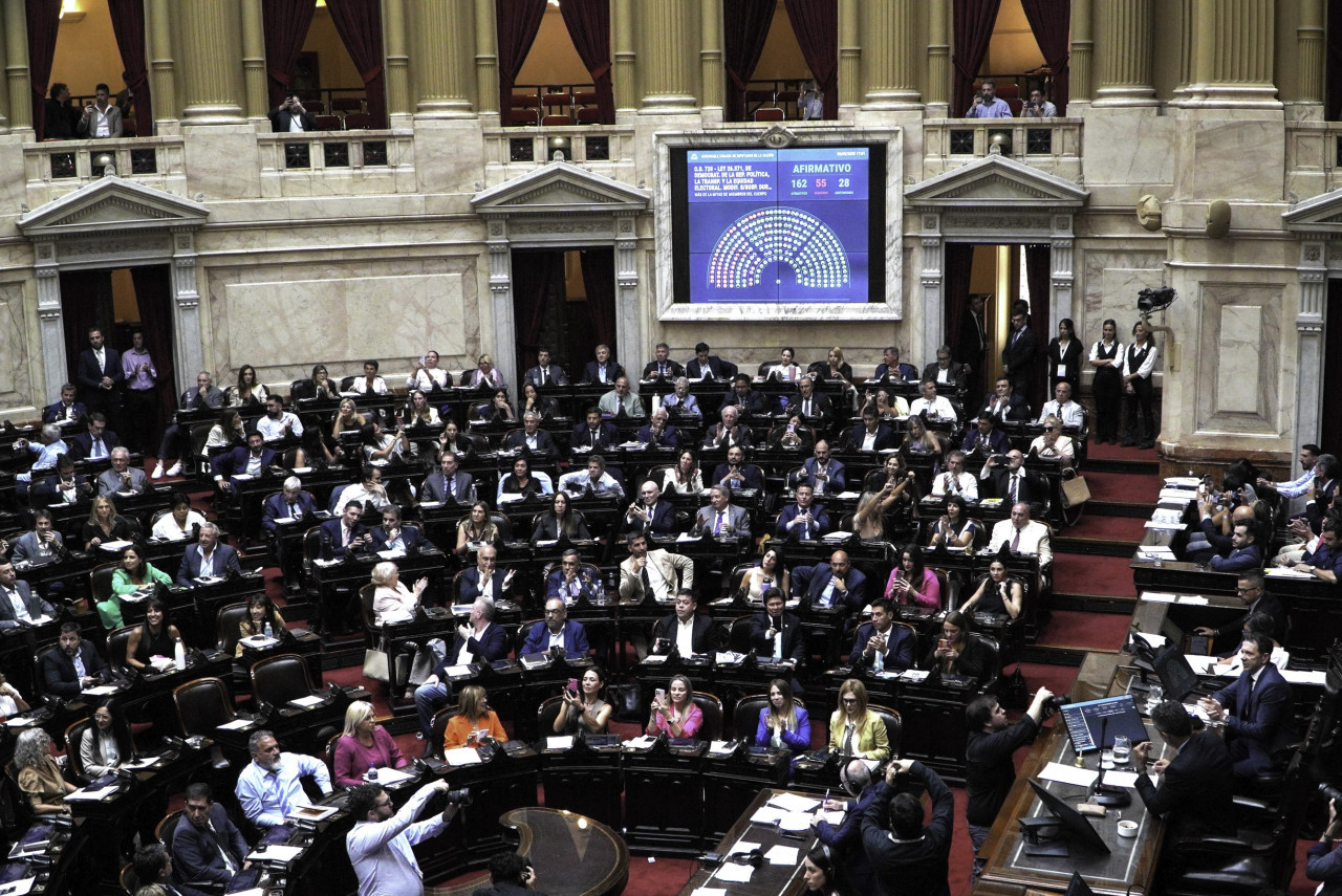 Debate y votación de la suspensión de las PASO en Diputados. Foto: NA/CLAUDIO FANCHI