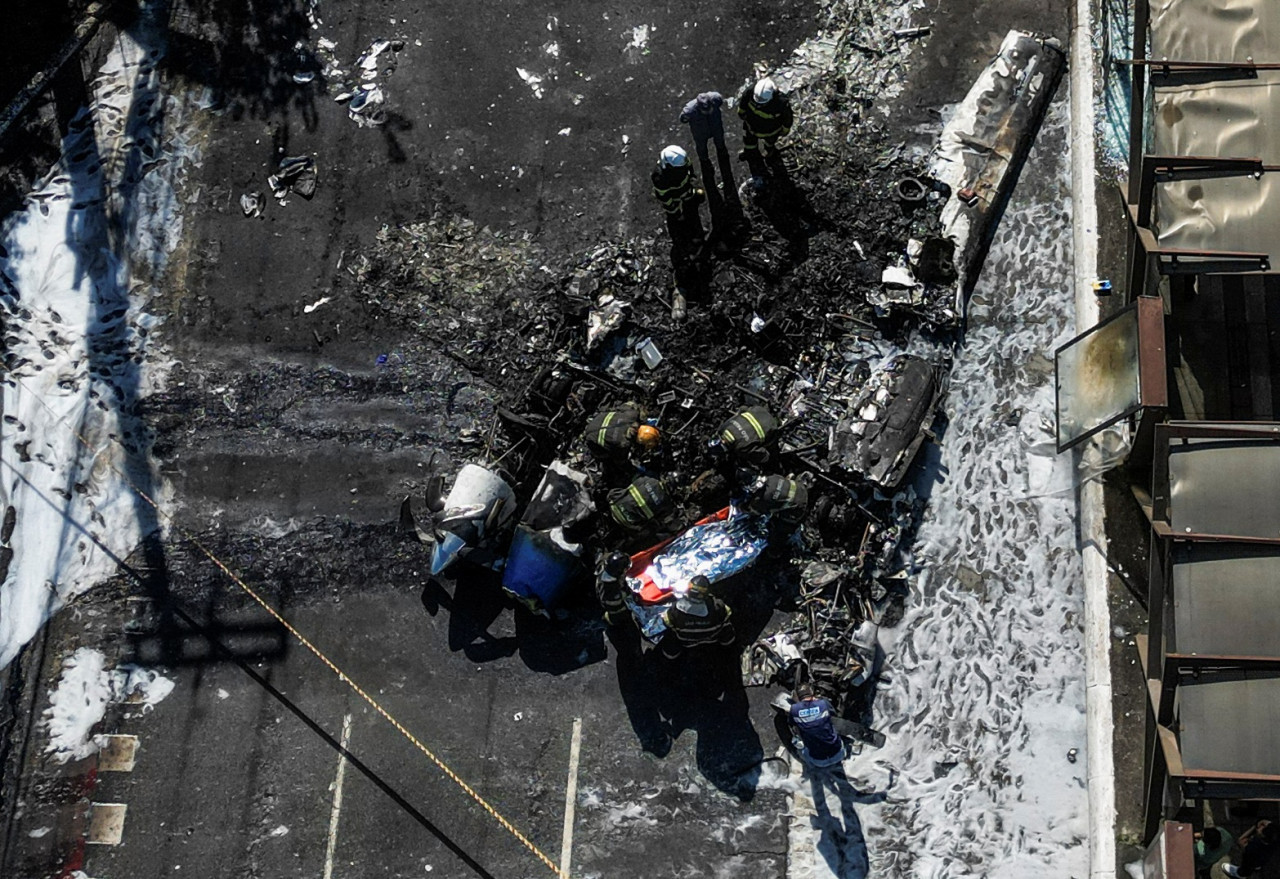 Una avioneta impactó contra un colectivo en Brasil. Foto: Reuters/Tuane Fernandes