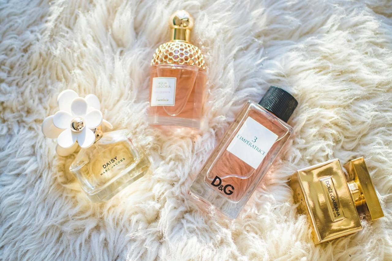 Perfumes, fragancias. Foto: Pexels.