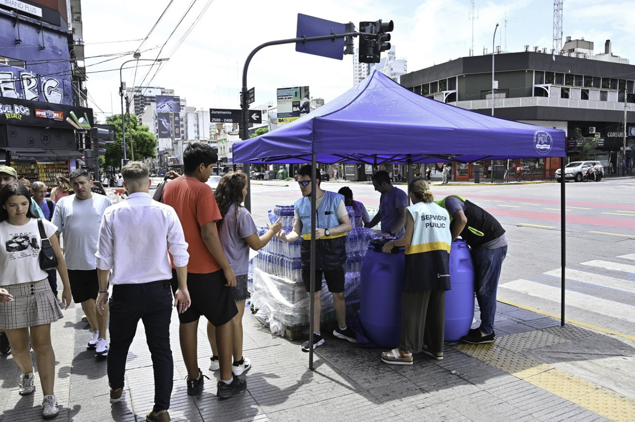 Operativo "anticalor" en AMBA. Foto: Prensa GCBA.