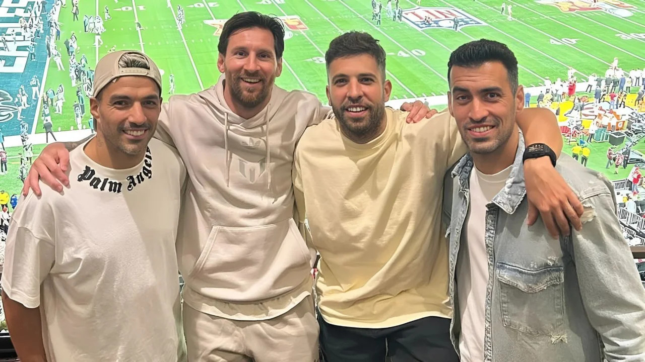 Messi, Luis Suárez, Jordi Alba y Busquets en la final del Super Bowl. Foto: NA.