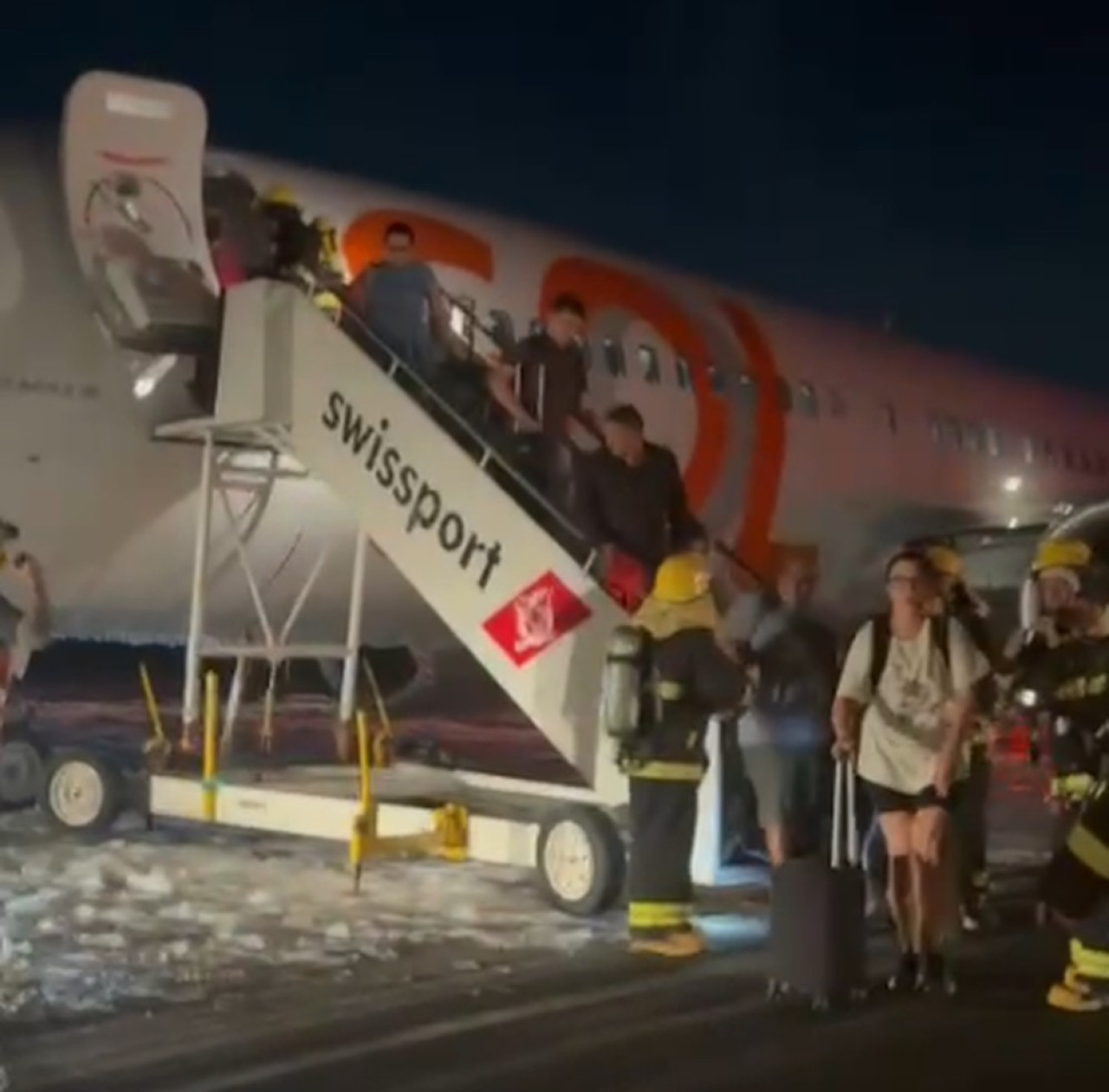 La colisión entre aviones en el aeropuerto de Galeão no tuvo heridos. Foto: X @ivancp25.