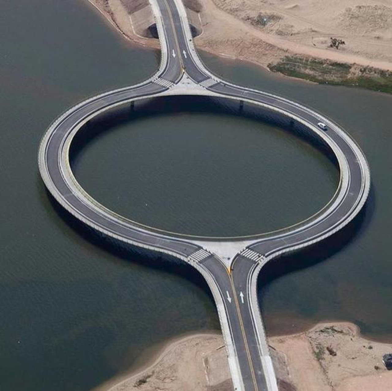 Puente Laguna Garzón. Foto X @Mundo_Hormigon