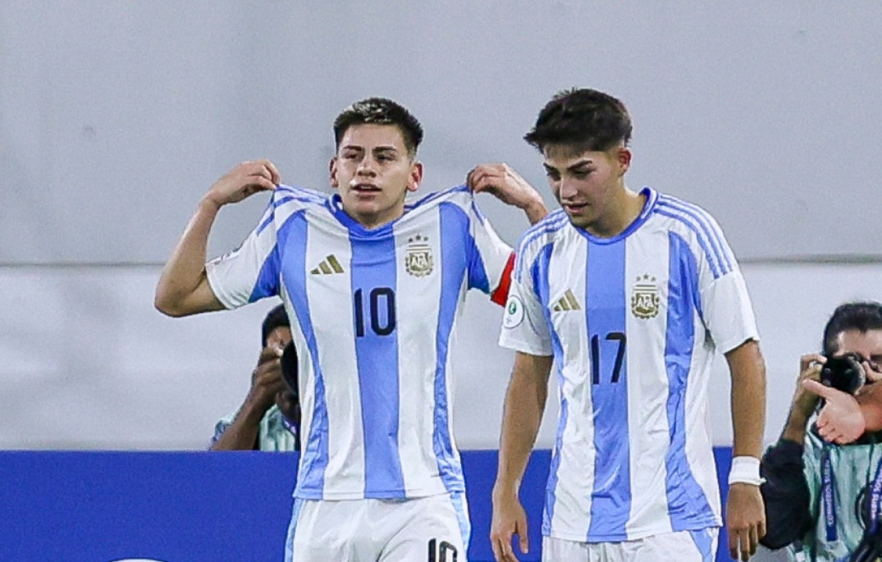 Claudio EcheverrI en el Sudamericano Sub 20. Foto: NA.