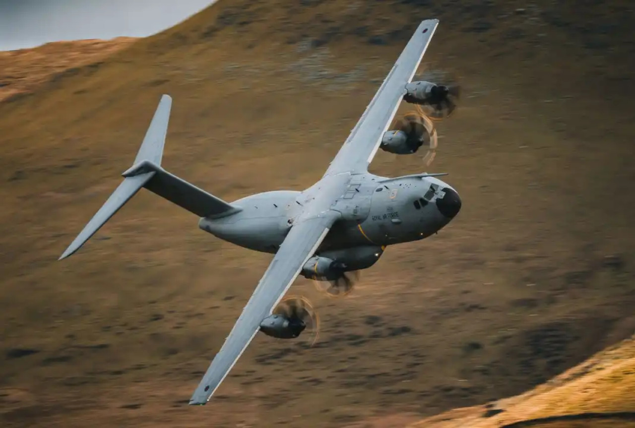 Avión de transporte A400M de la Real Fuerza Aérea Británica. Foto: Zona Militar