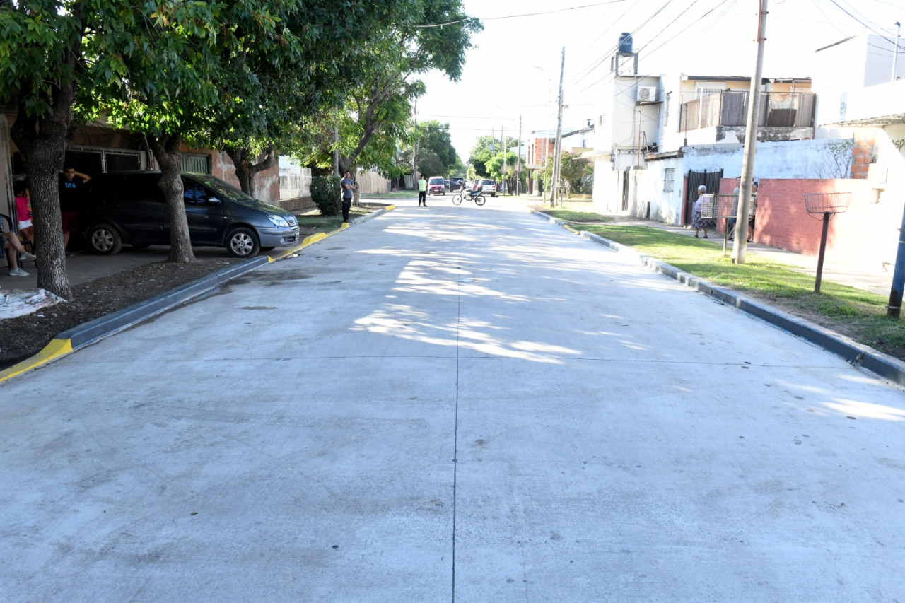 Leonardo Nardini inauguró el pavimento de la calle Eustaquio Frías.