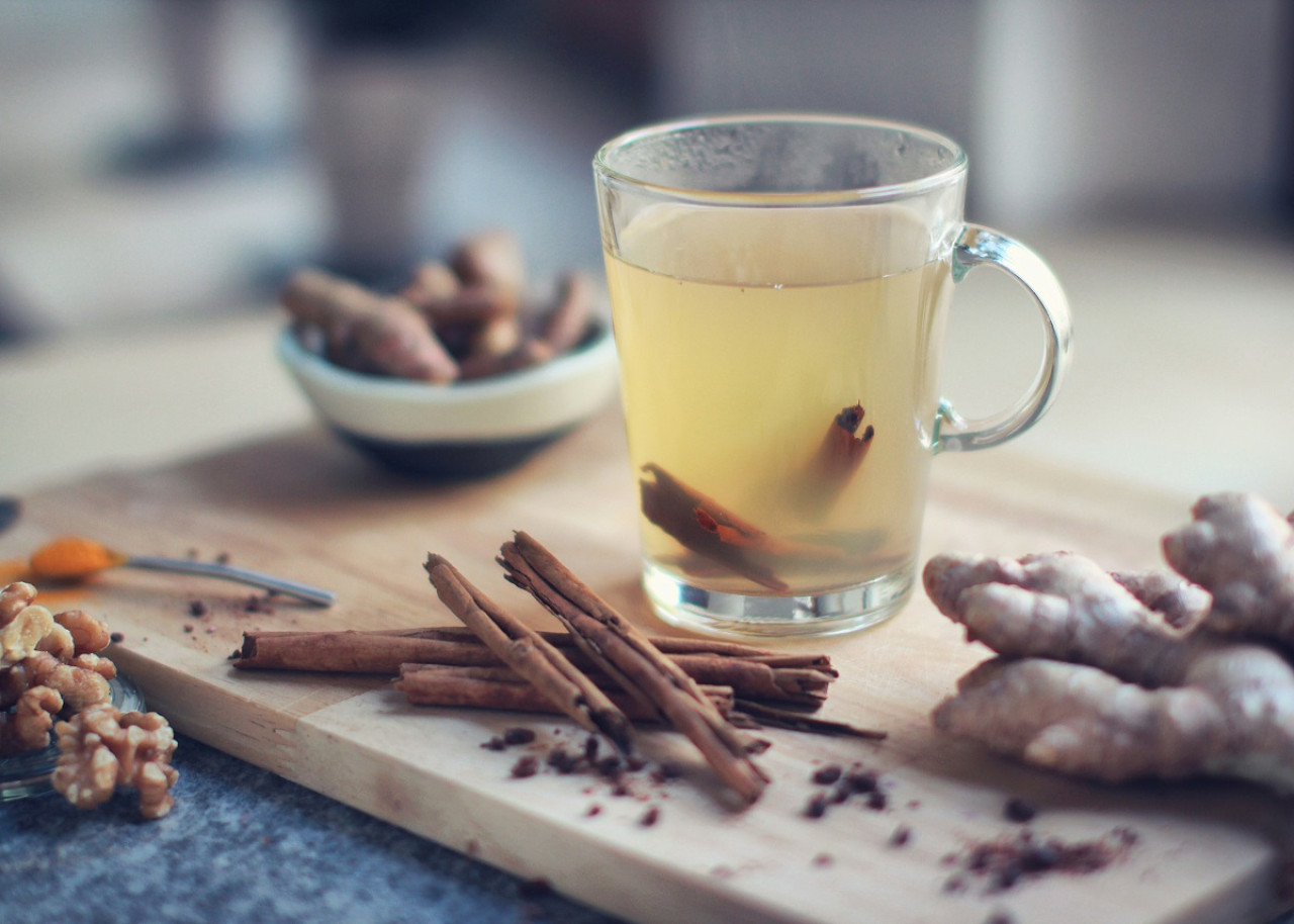 Té de jengibre con limón. Foto: Unsplash.