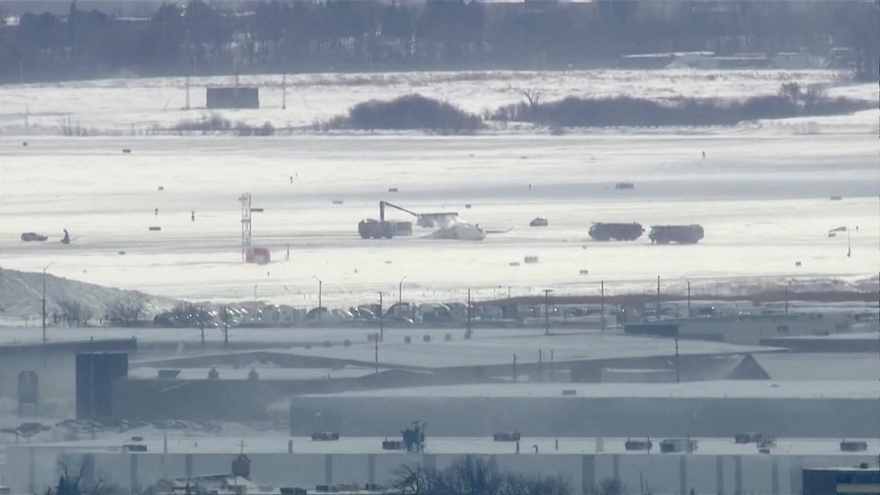 Cayó un avión en Toronto, Canadá. Foto: captura