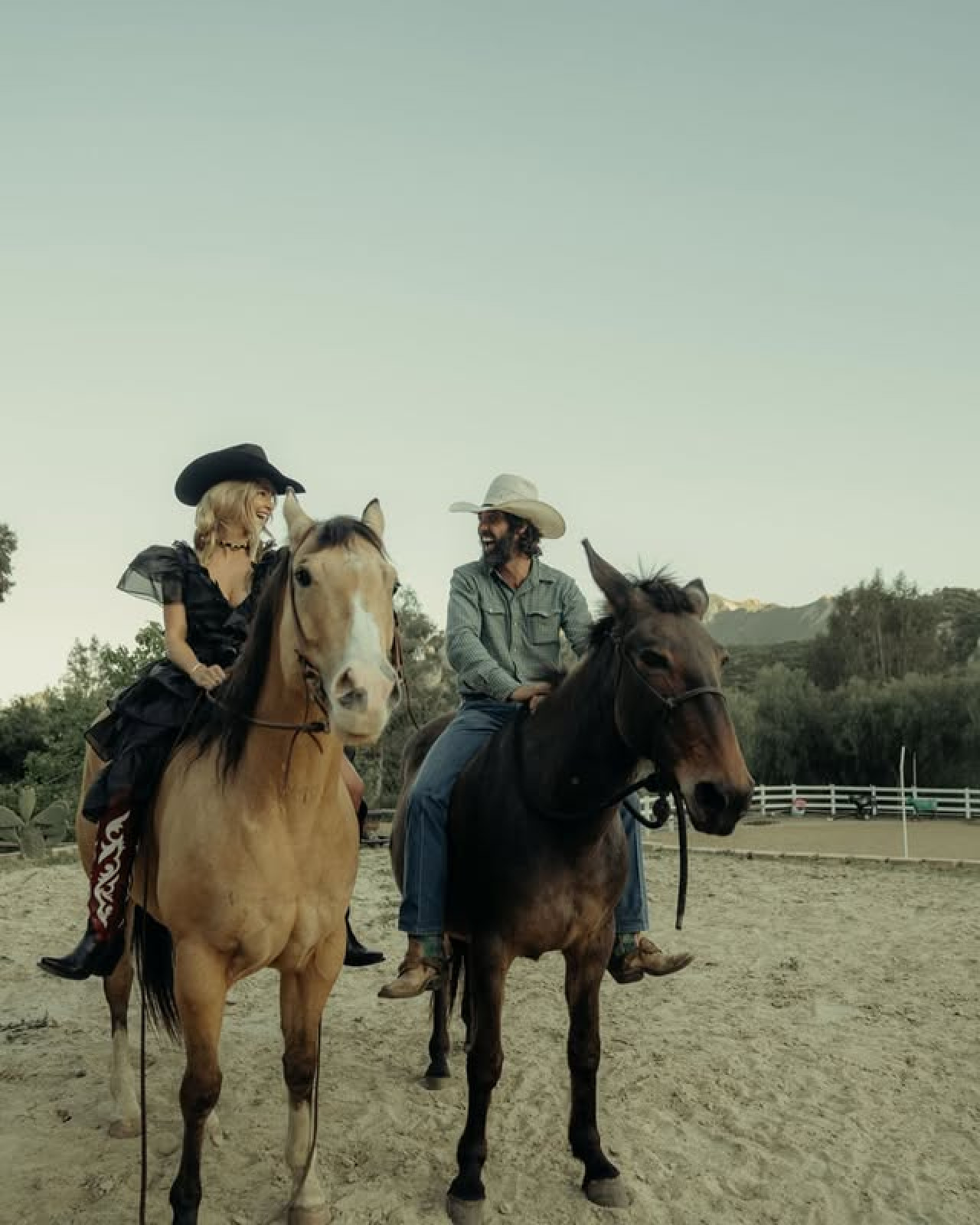 Ryan Bingham y Hassie Harrison, protagonistas de Yellowstone. Foto: Instagram/hassieharrison