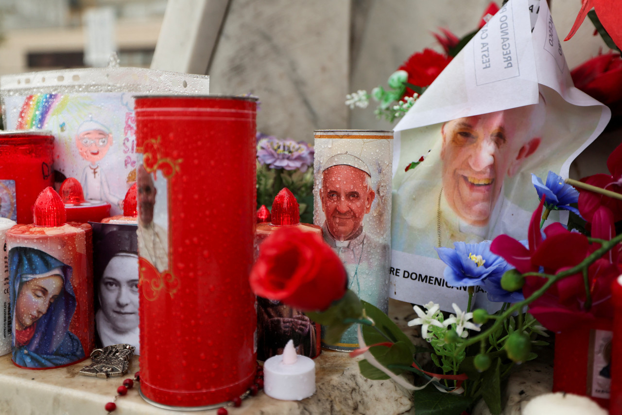 Cadena de oración por la salud del Papa Francisco. Foto: REUTERS.