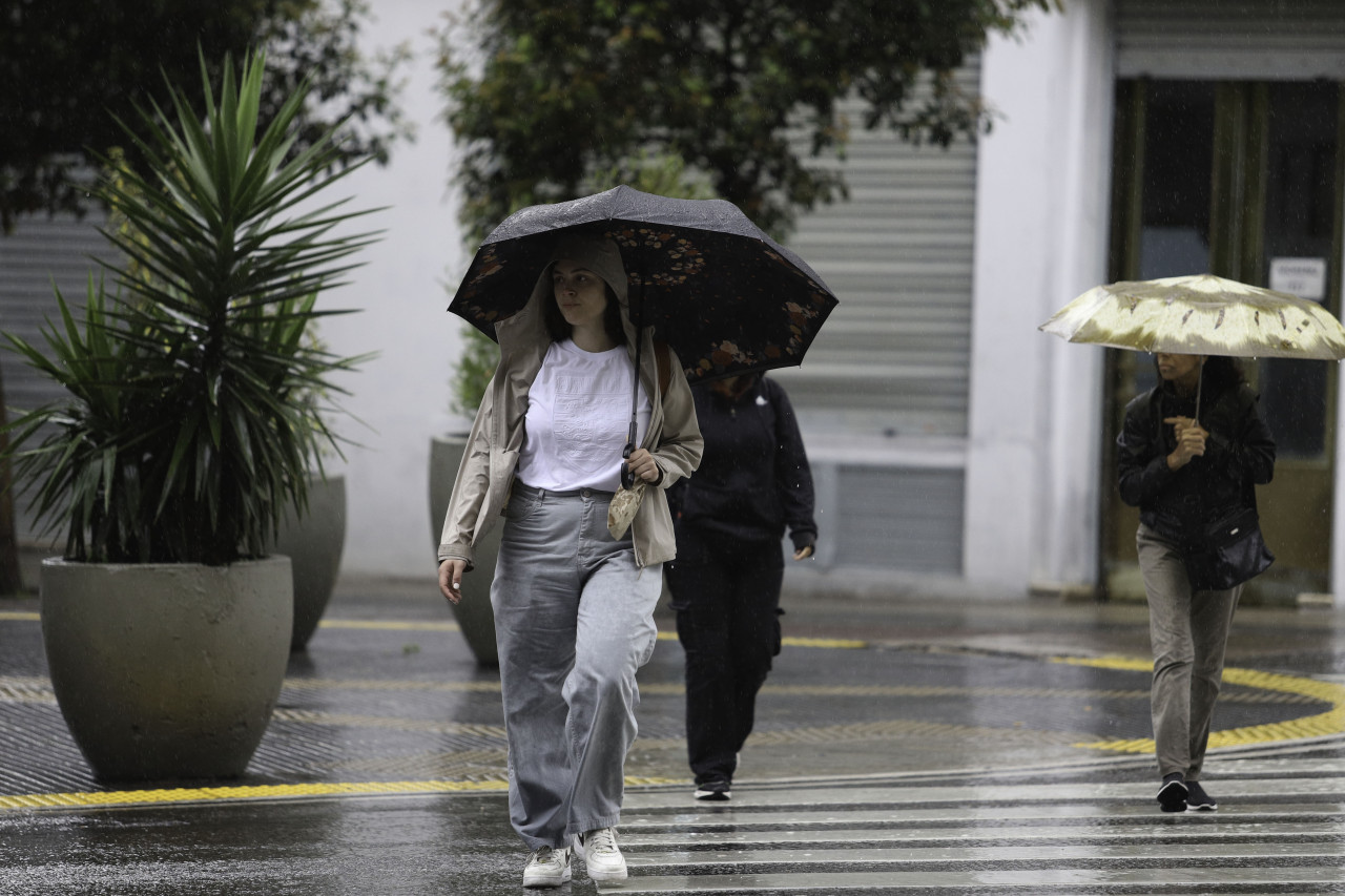 Lluvias y tormentas sobre la Ciudad de Buenos Aires. Foto: NA/DANIEL VIDES.