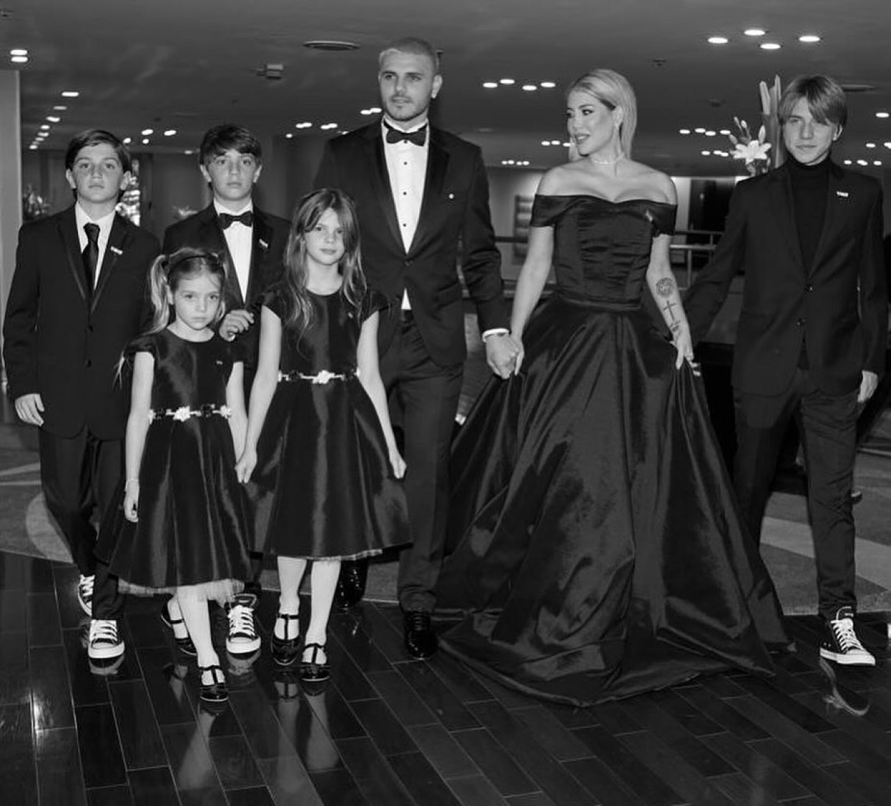 Wanda Nara y Mauro Icardi junto a los niños. Foto: NA.