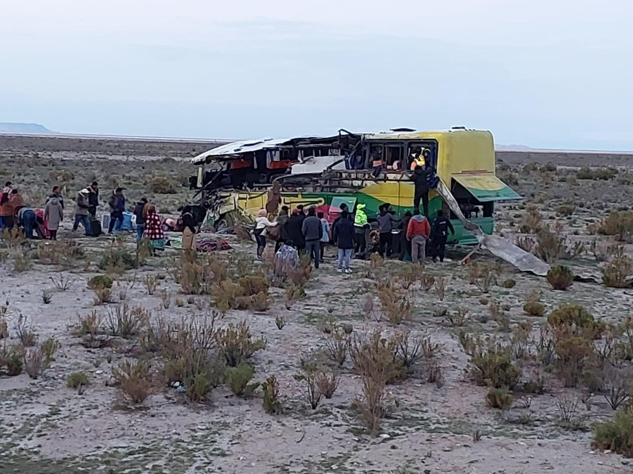 Accidente de tránsito fatal en Bolivia. Foto: EFE/Policía de Bolivia.