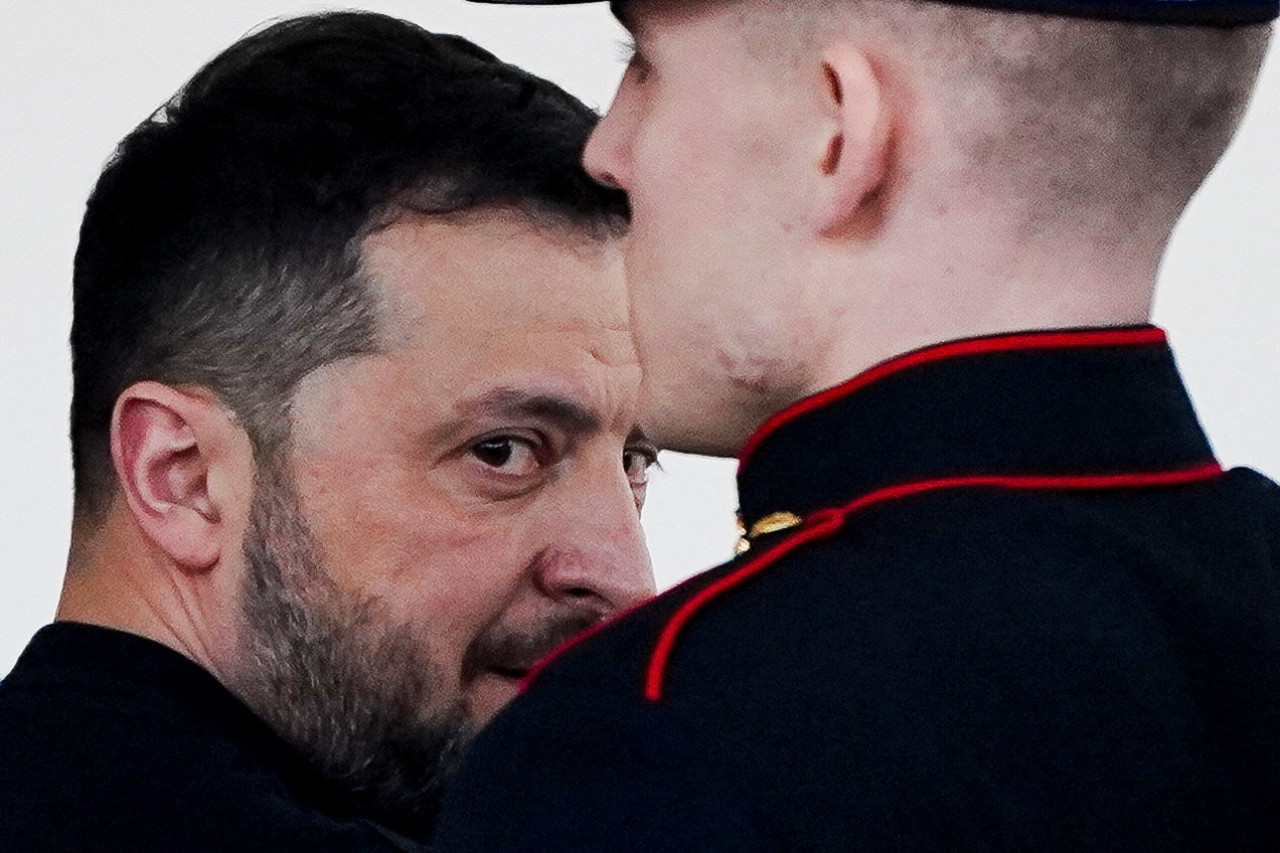 Volodimir Zelenski, presidente de Ucrania, en su salida de la Casa Blanca. Foto: REUTERS/Nathan Howard.