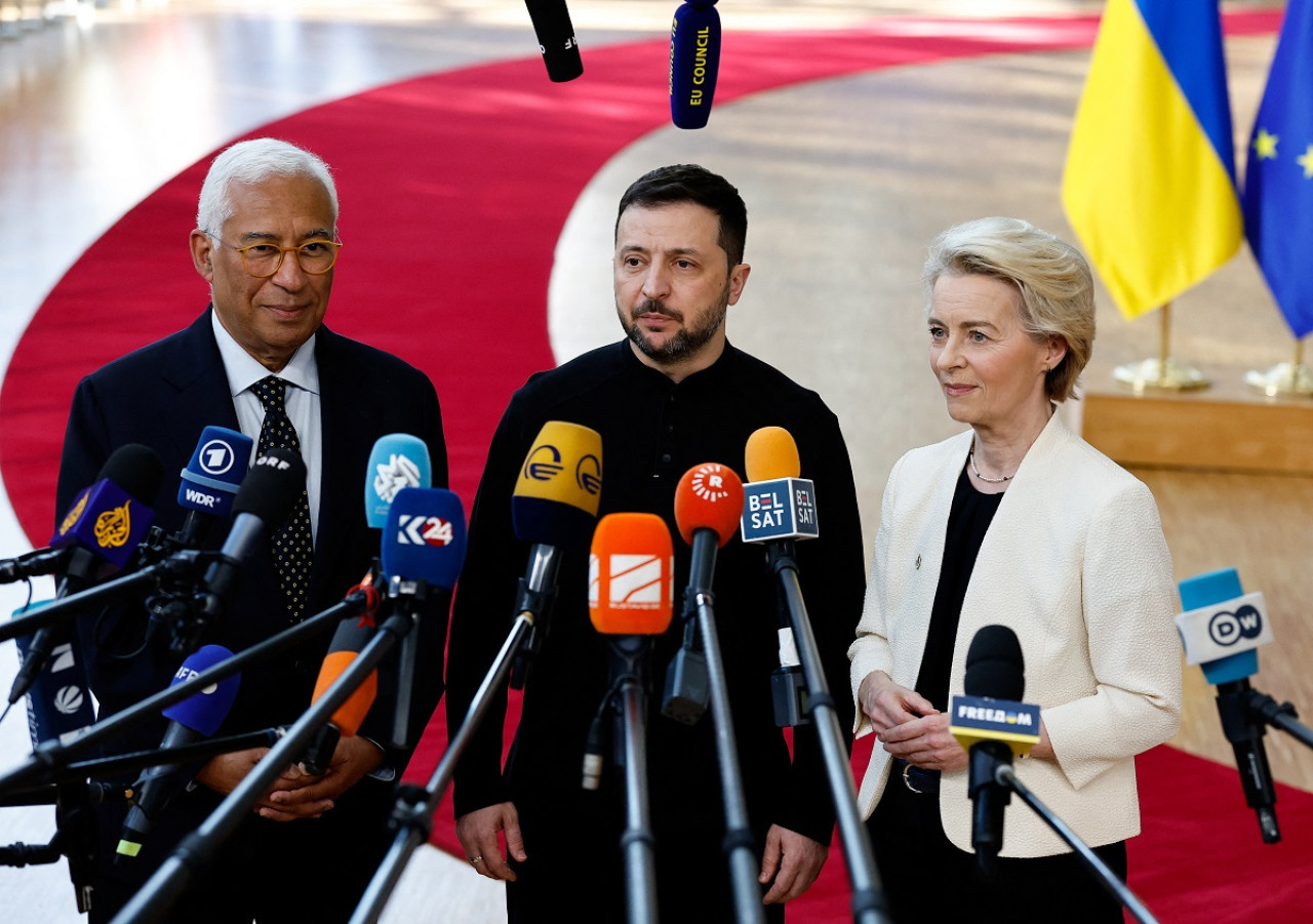 Antonio Costa, Volodímir Zelenski y Ursula von der Leyen. Foto: Reuters (Stephanie Lecocq)