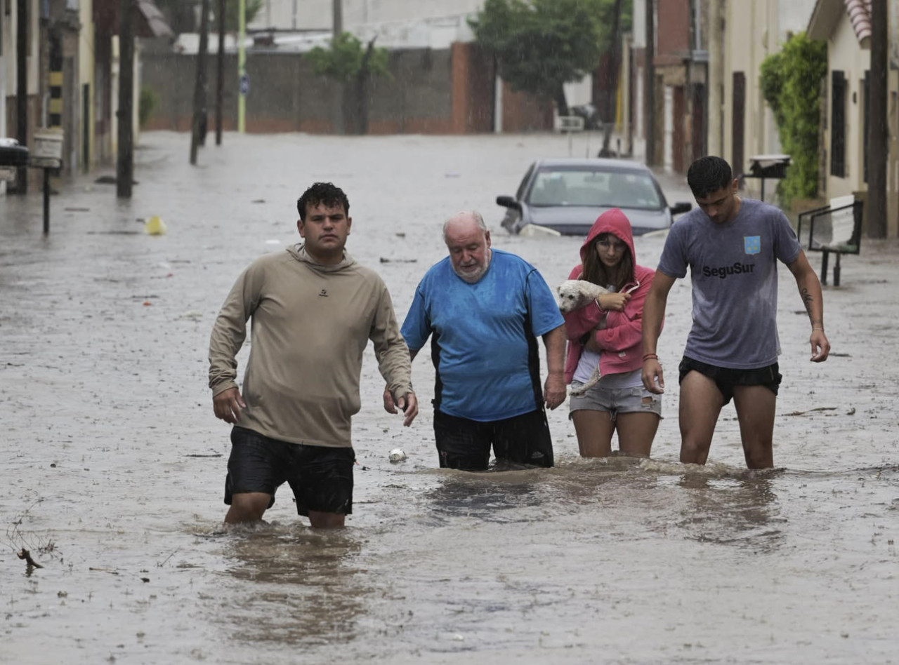 Temporal en Bahía Blanca. Foto: EFE/ Pablo Presti.