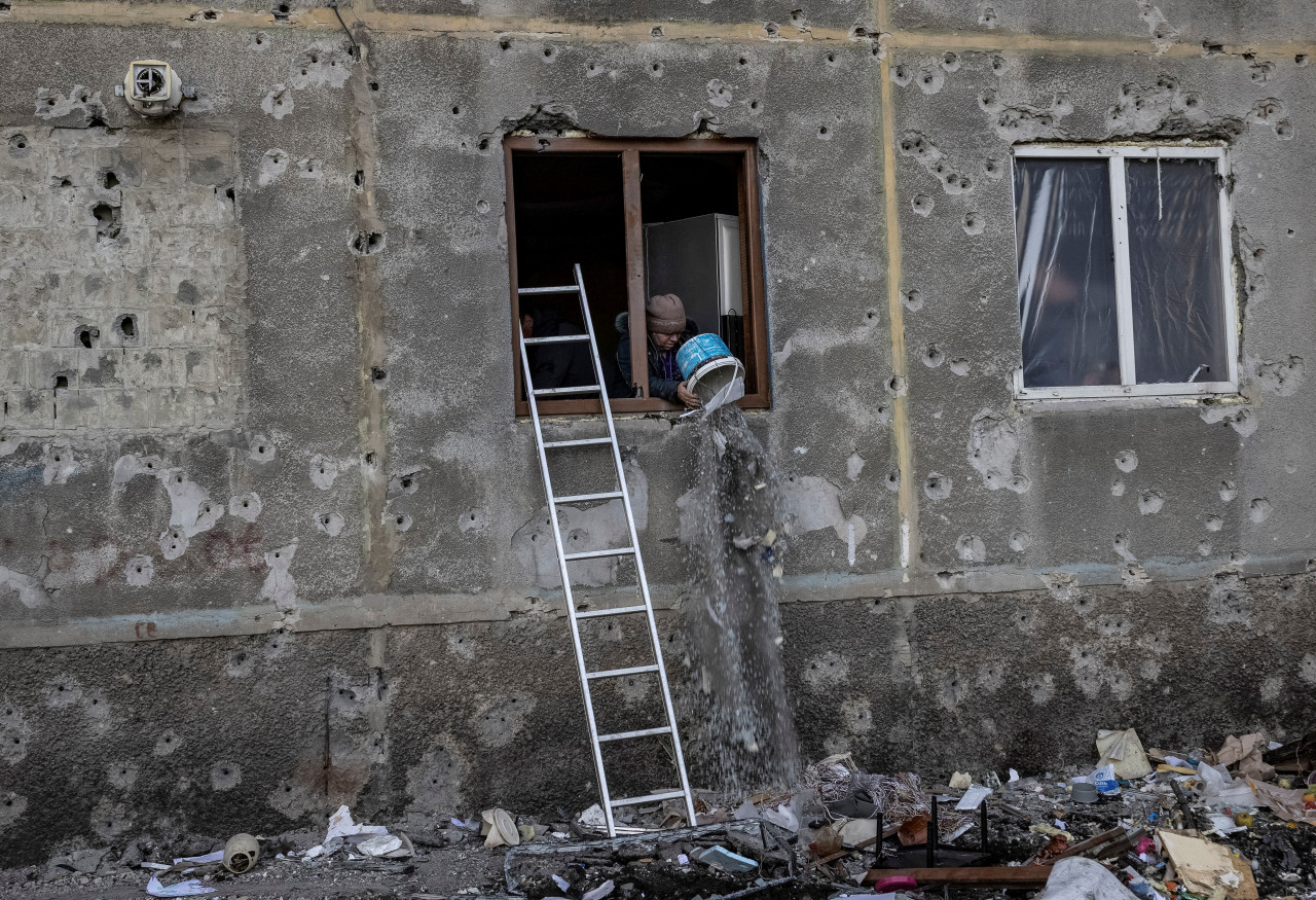 Destrozos en Ucrania por los ataques rusos. Foto: Reuters/Nadia Karpova