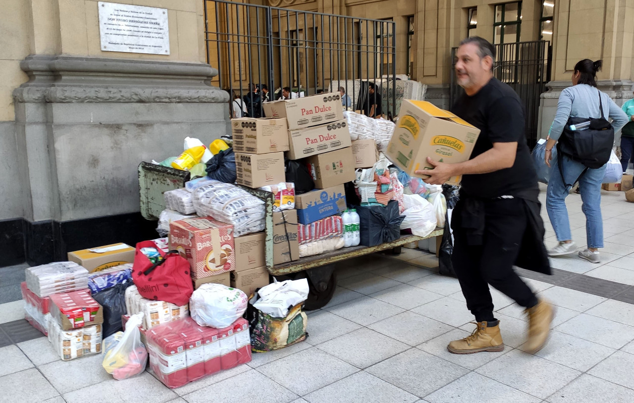 Donaciones a Bahía Blanca. Foto: NA/Damián Dopacio.