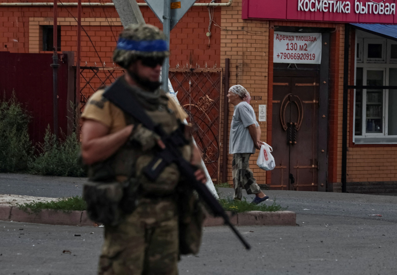 Presencia del ejército ruso en Kursk. Foto: REUTERS/Yan Dobronosov.