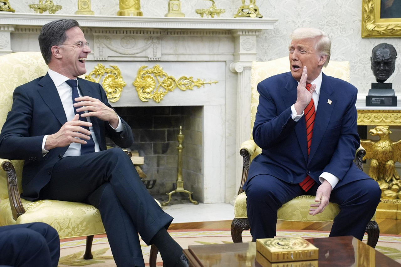 Donald Trump y Mark Rutte, jefe de la OTAN, en el Salón Oval. Foto: EFE