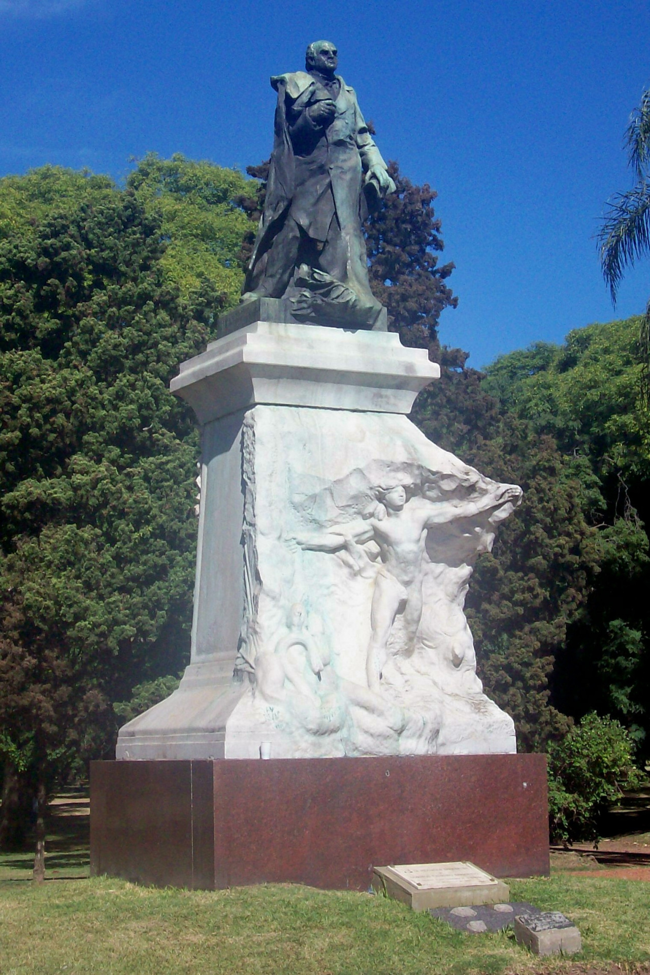 El Monumento a Sarmiento