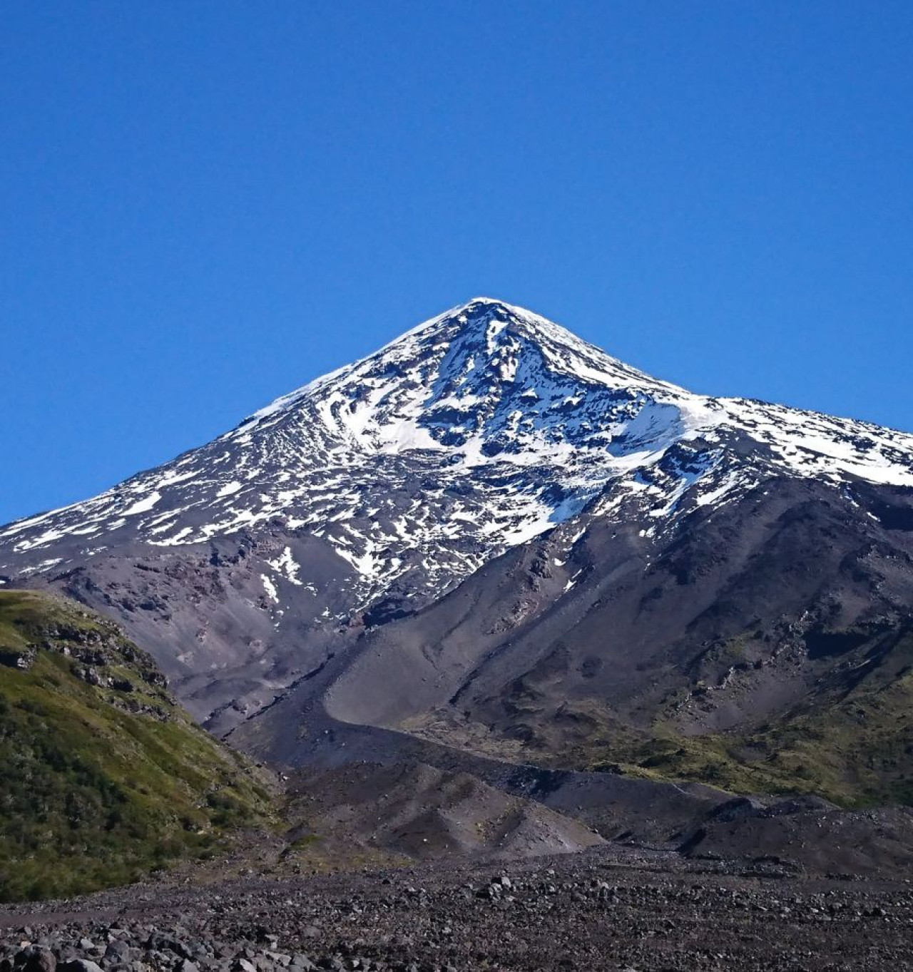 Volcán Lanín. Foto: OAVV.