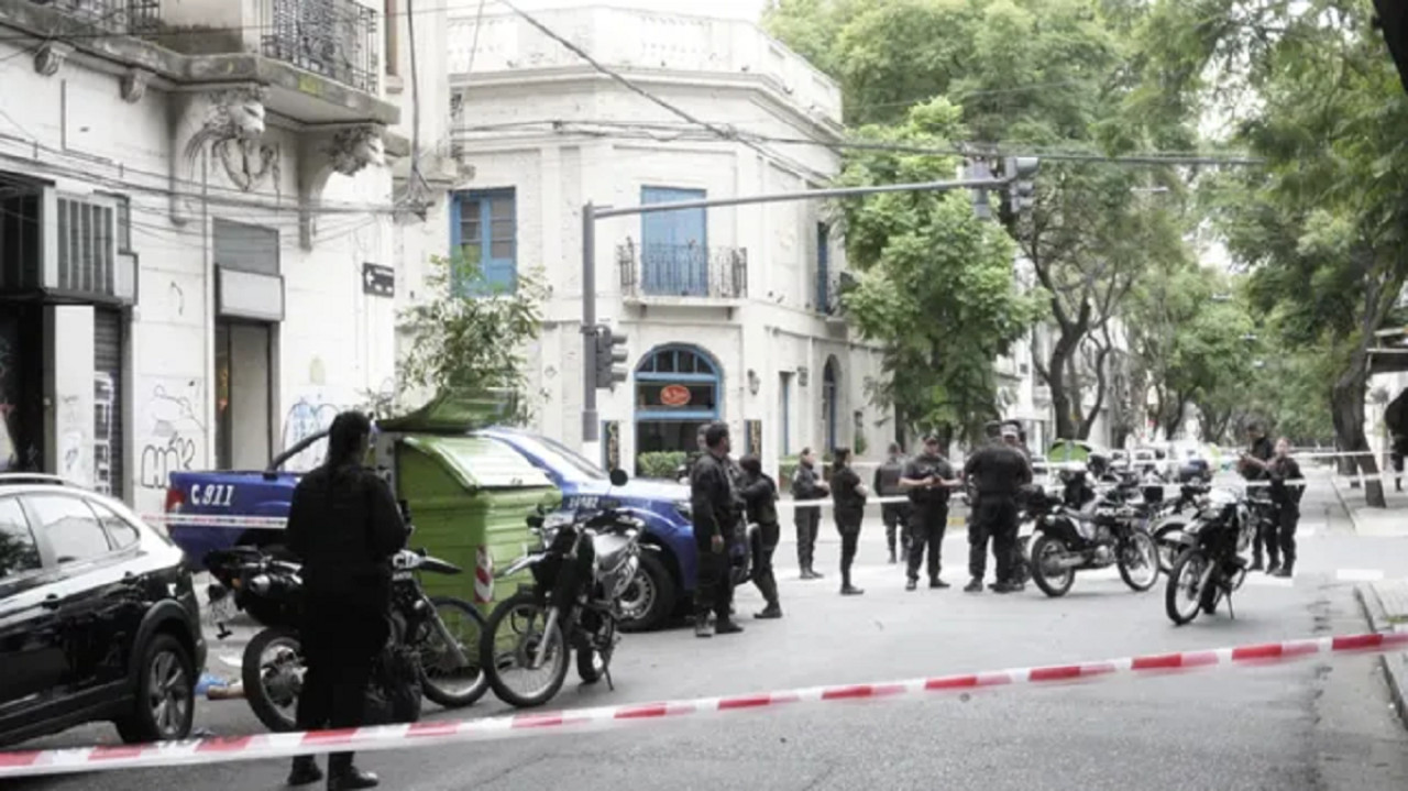 Encuentran restos humanos en pleno centro de Rosario. Foto: Rosario 3