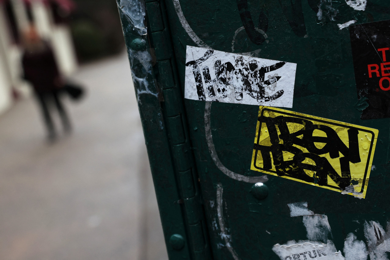 Grafitis del Tren de Aragua en plena ciudad de Nueva York. Foto: Reuters/Shannon Stapleton