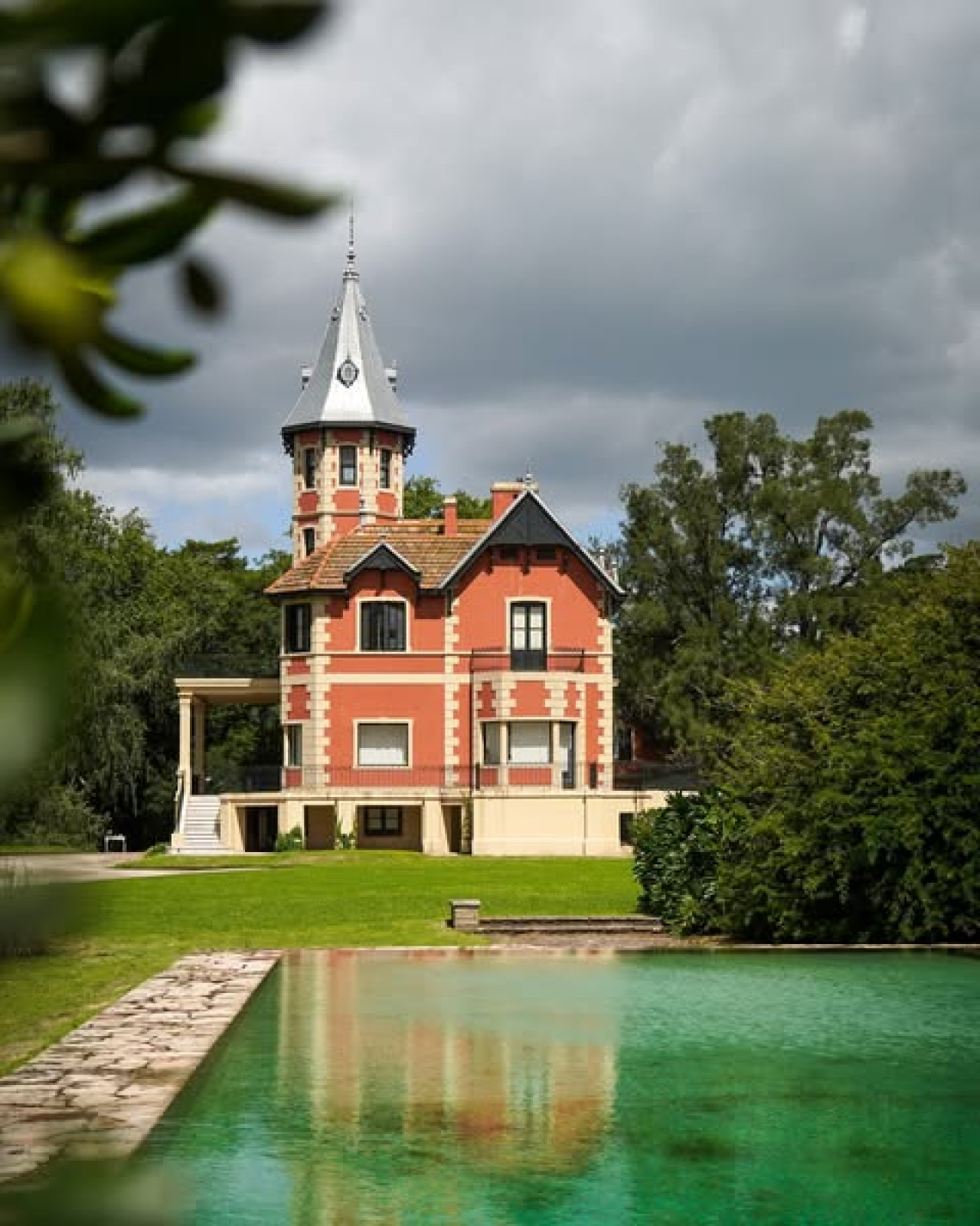 La Raquel, el castillo que perteneció a una de las familias más ricas. Foto: Instagram @laraquelestancia