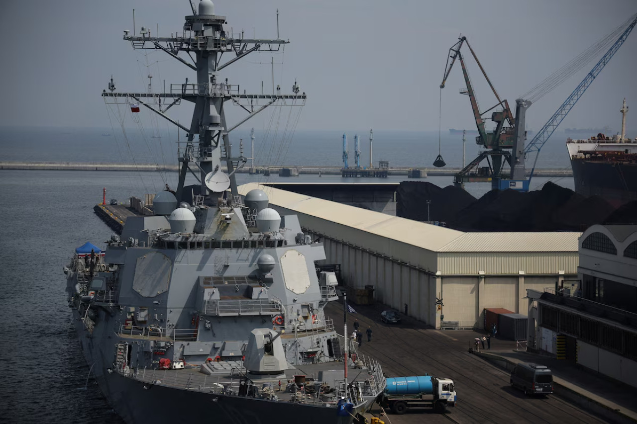 El buque de guerra avanzado de Estados Unidos, USS Gravely, Foto: Reuters/Kacper Pempel