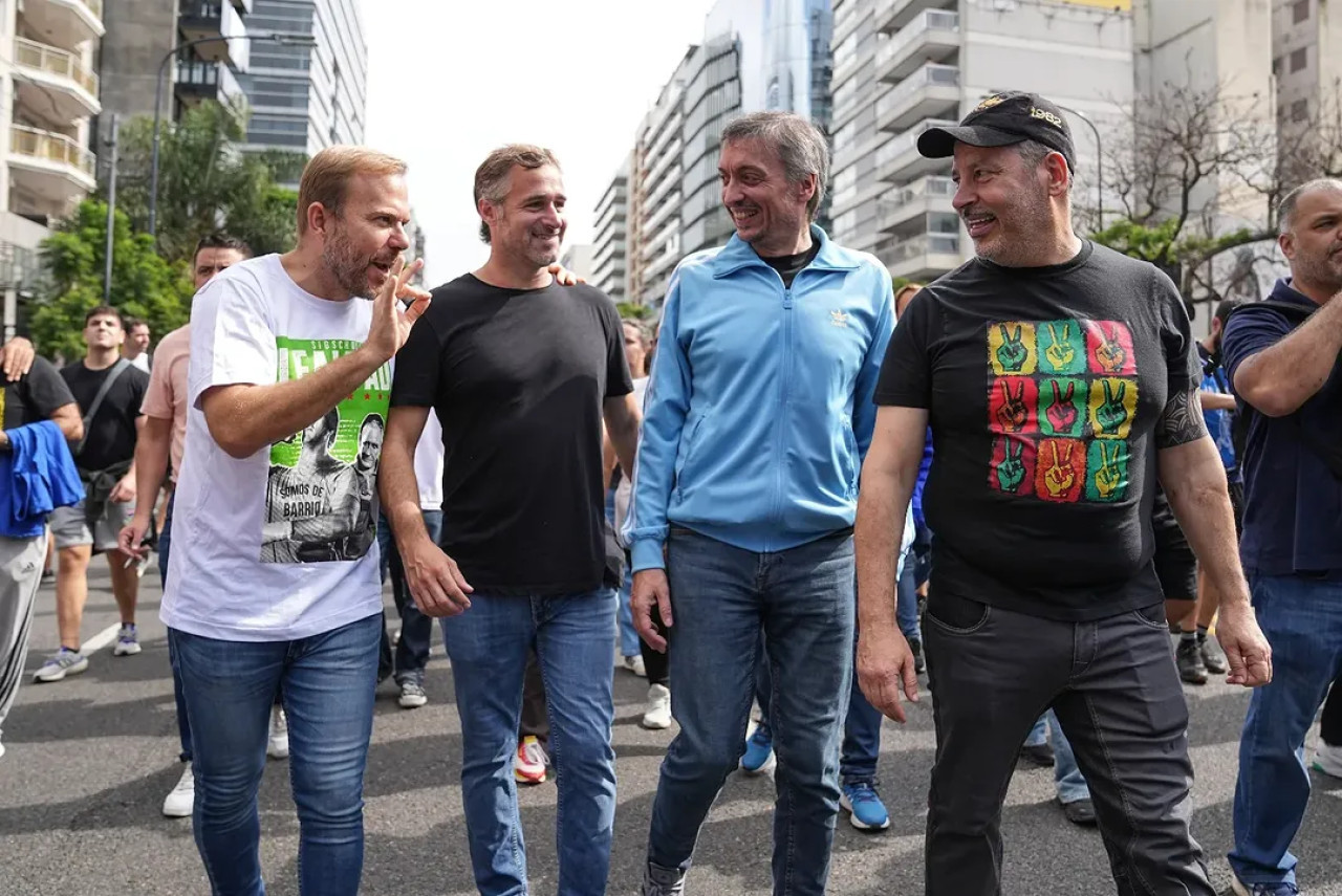 Gustavo Menéndez, intendente de Merlo, en la marcha del Día de la Memoria.